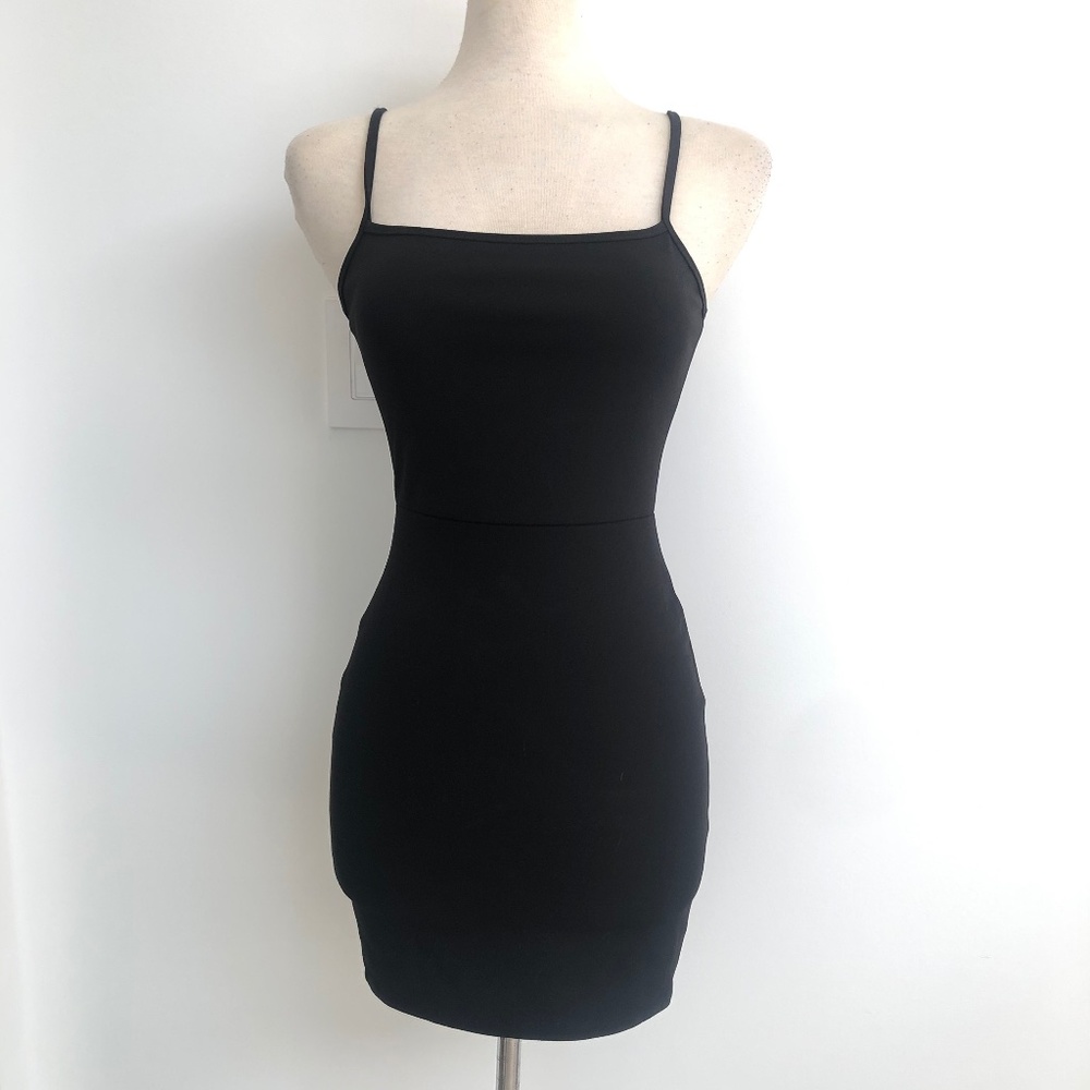 The perfect little black dress